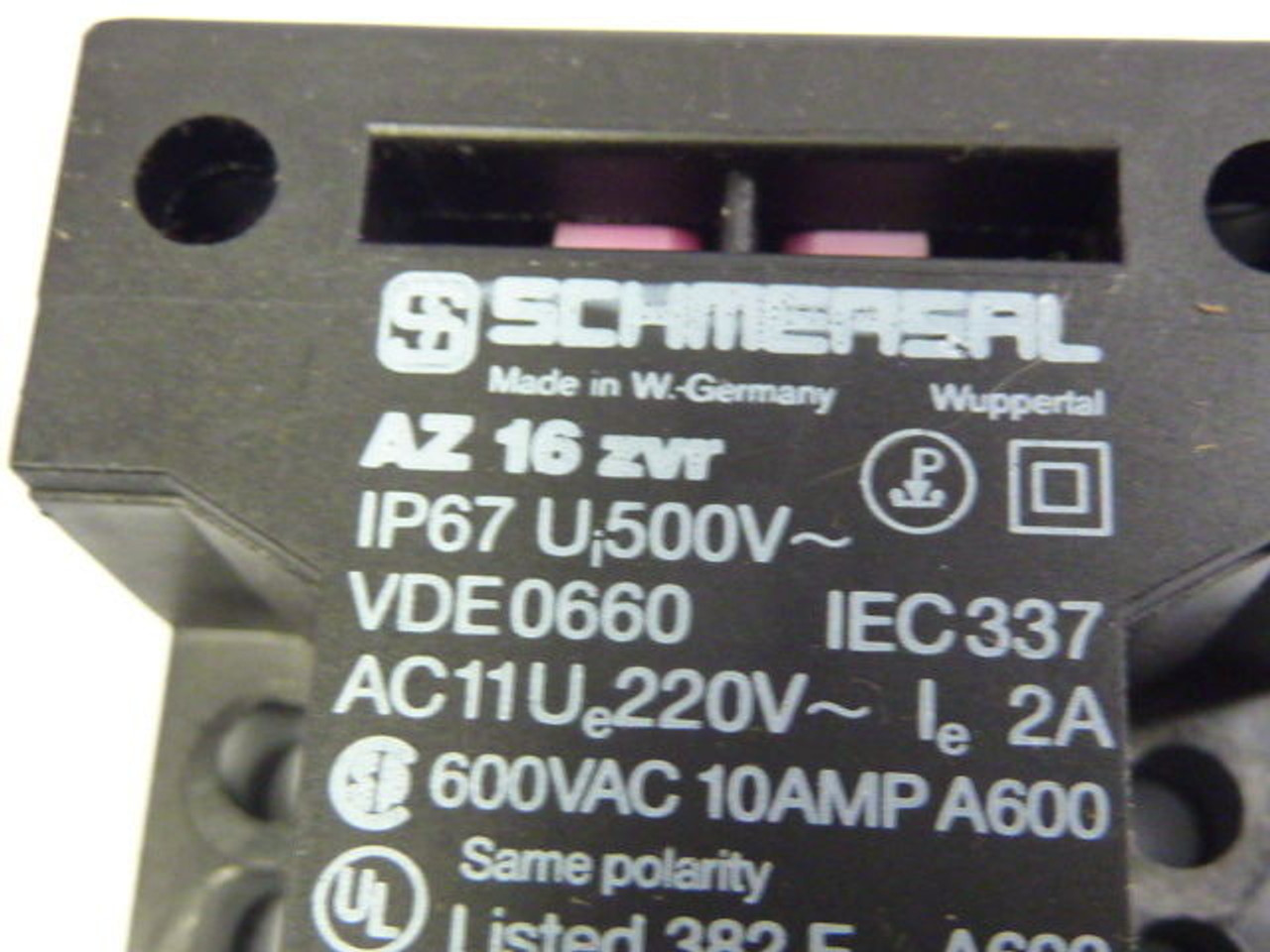 Schmersal AZ16zvr Safety Interlock Switch NO COVER USED