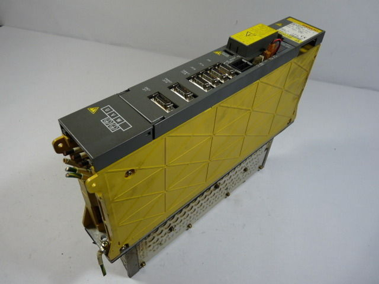 Fanuc A06B-6079-H105 Servo Amplifier Alpha-80 ! AS IS !