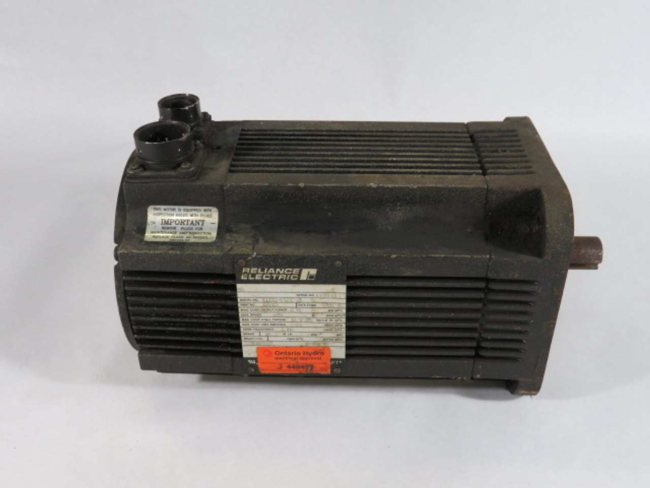 Allen-Bradley 1326AB-B515E-21 Servo Motor 3200rpm 460/380VAC 10.4Nm USED