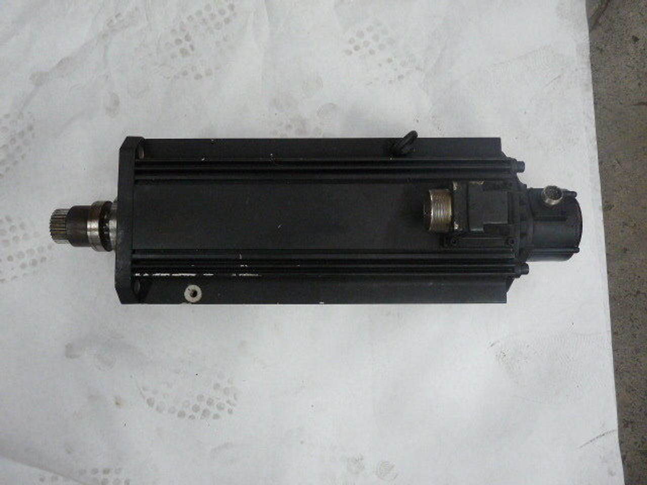 Indramat MDD112D-N-030-N2L-130GB0 Servo Motor 3000RPM 57.00Nm 90.90A USED