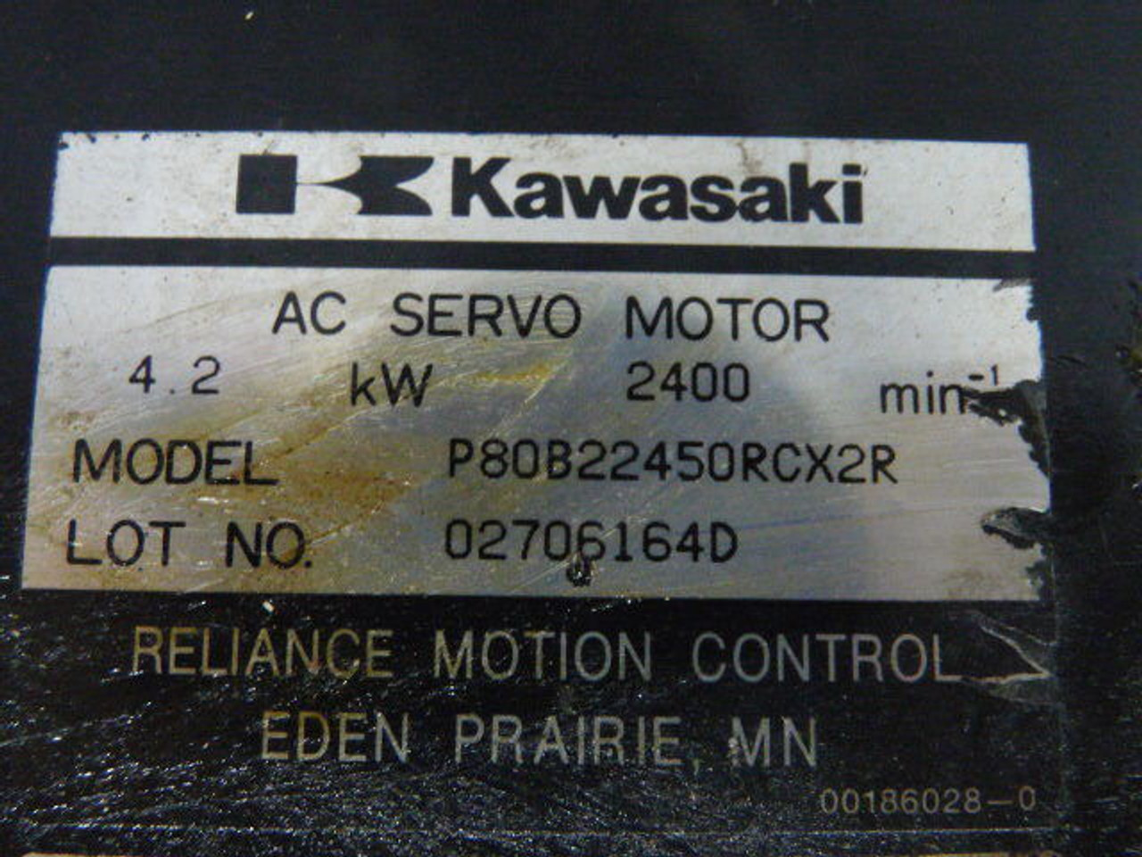 Kawasaki P80B22450RCX2R AC Motion Control Servo Motor 4.2kW 2400RPM USED
