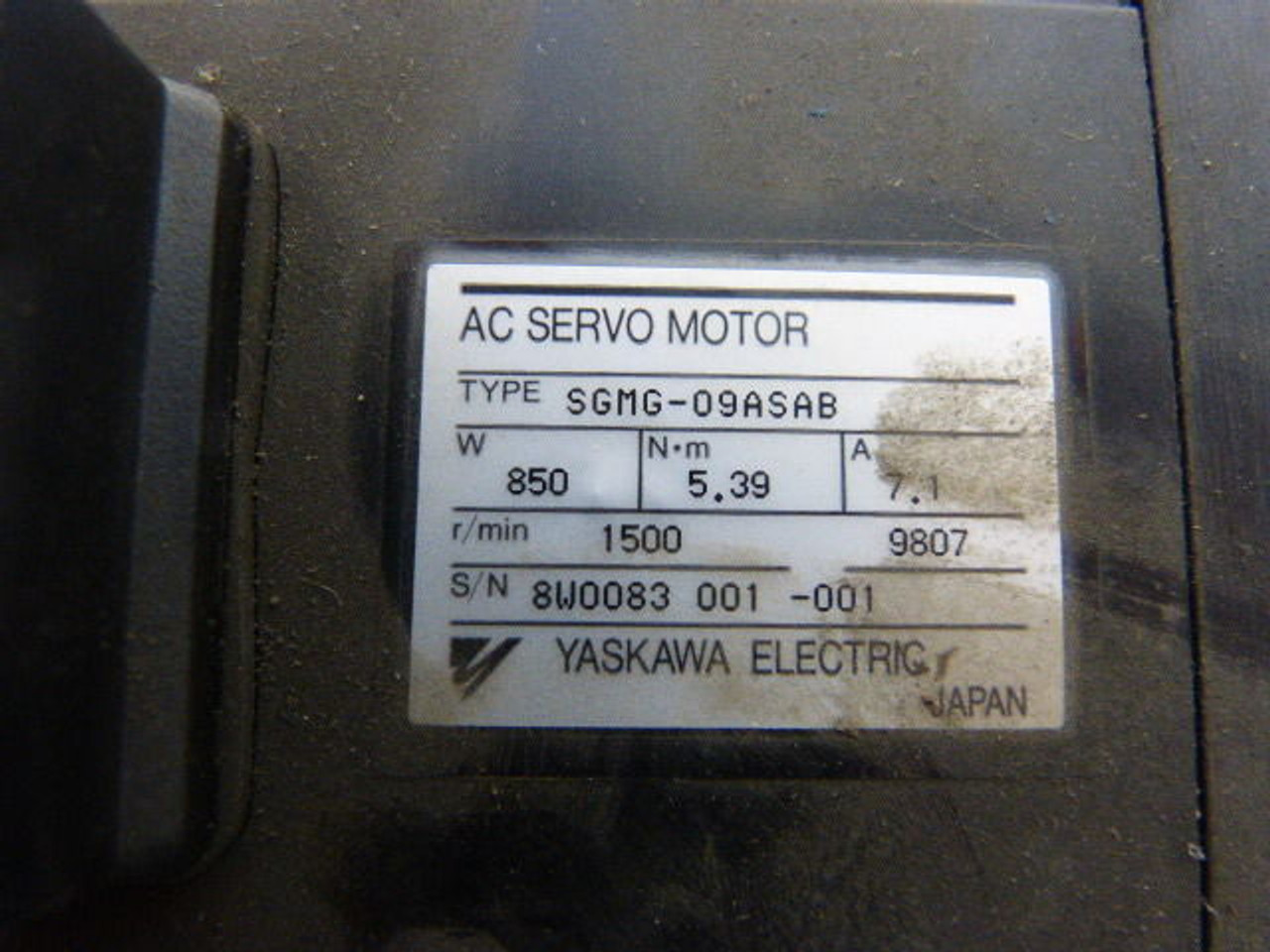 Yaskawa SGMG-09ASAB AC Servo Motor 850W 500RPM 5.39Nm 7.1A USED