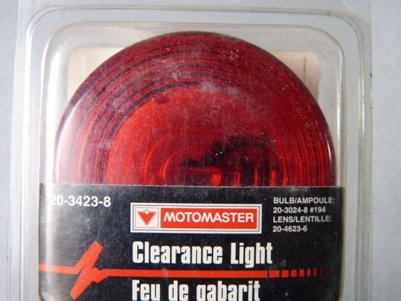 MotoMaster 20-3423-8 Clearance Light - Red ! NEW !