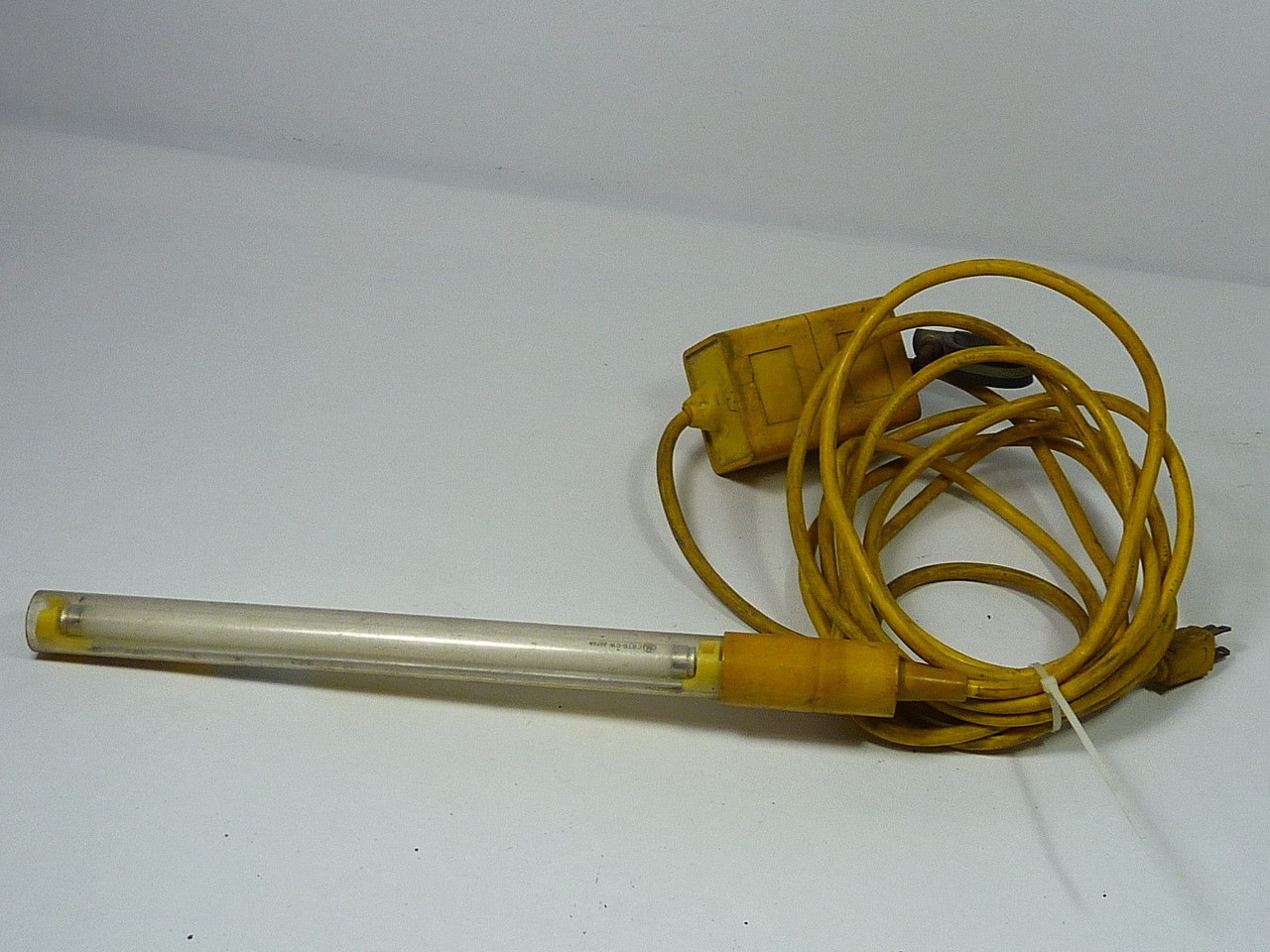 Woodhead 1049 Fluorescent Hand Lamp 8W USED