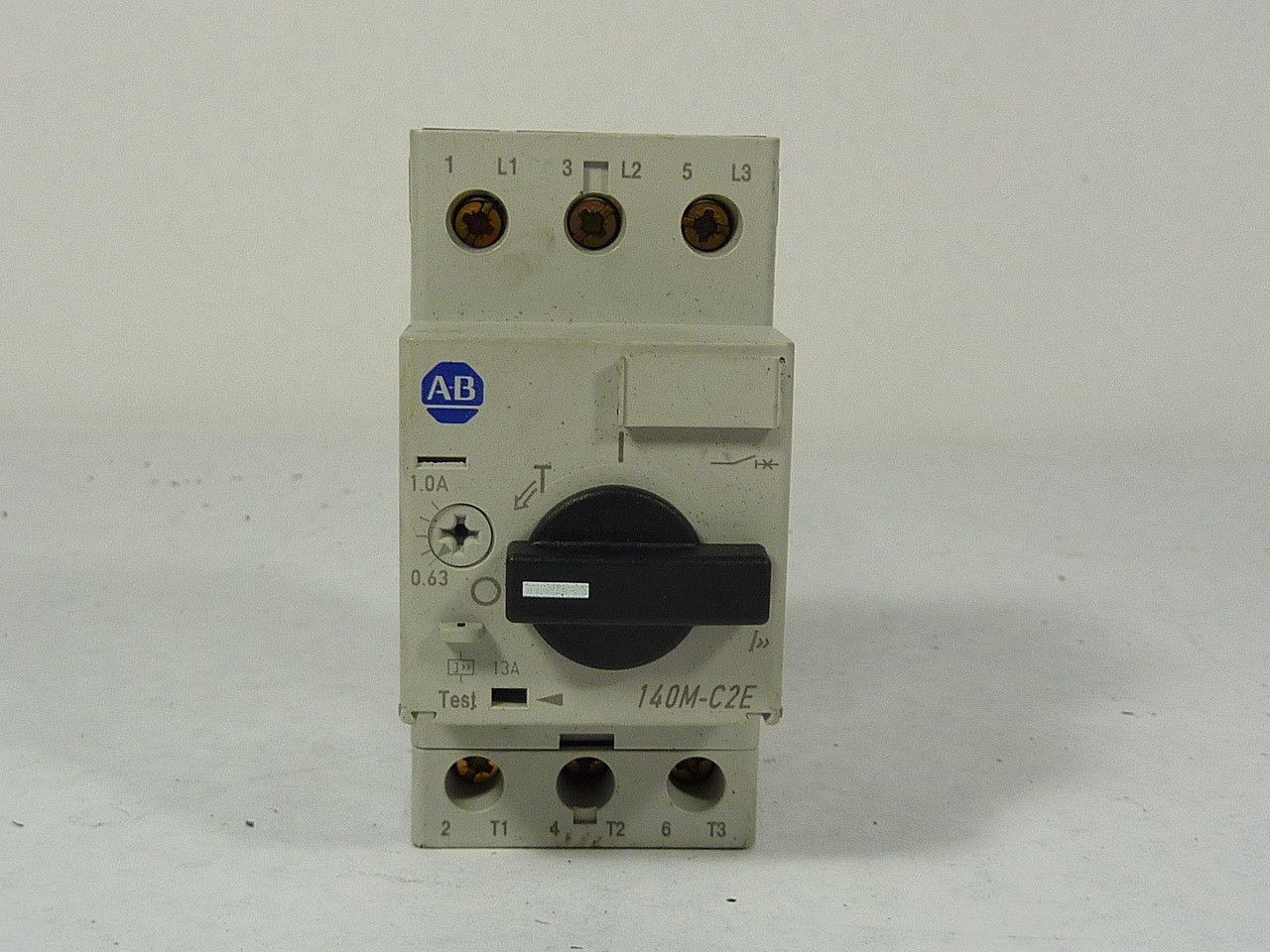 Allen-Bradley 140M-C2E-B10 Series B Manual Motor Starter 600V 0.63-1A USED