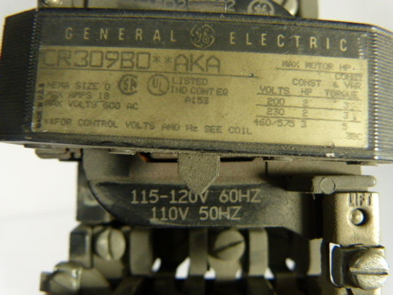 General Electric CR309B002AKA Reversing Starter 3P 18A 110/115-120VAC USED