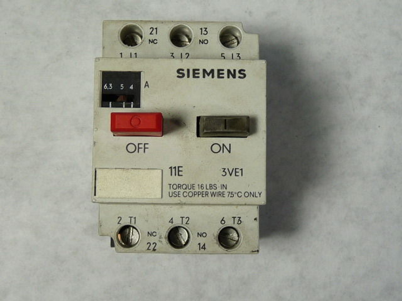 Siemens 3VE1015-2KU00 Motor Starter On/Off w/ Enclosure 4-6.3A USED