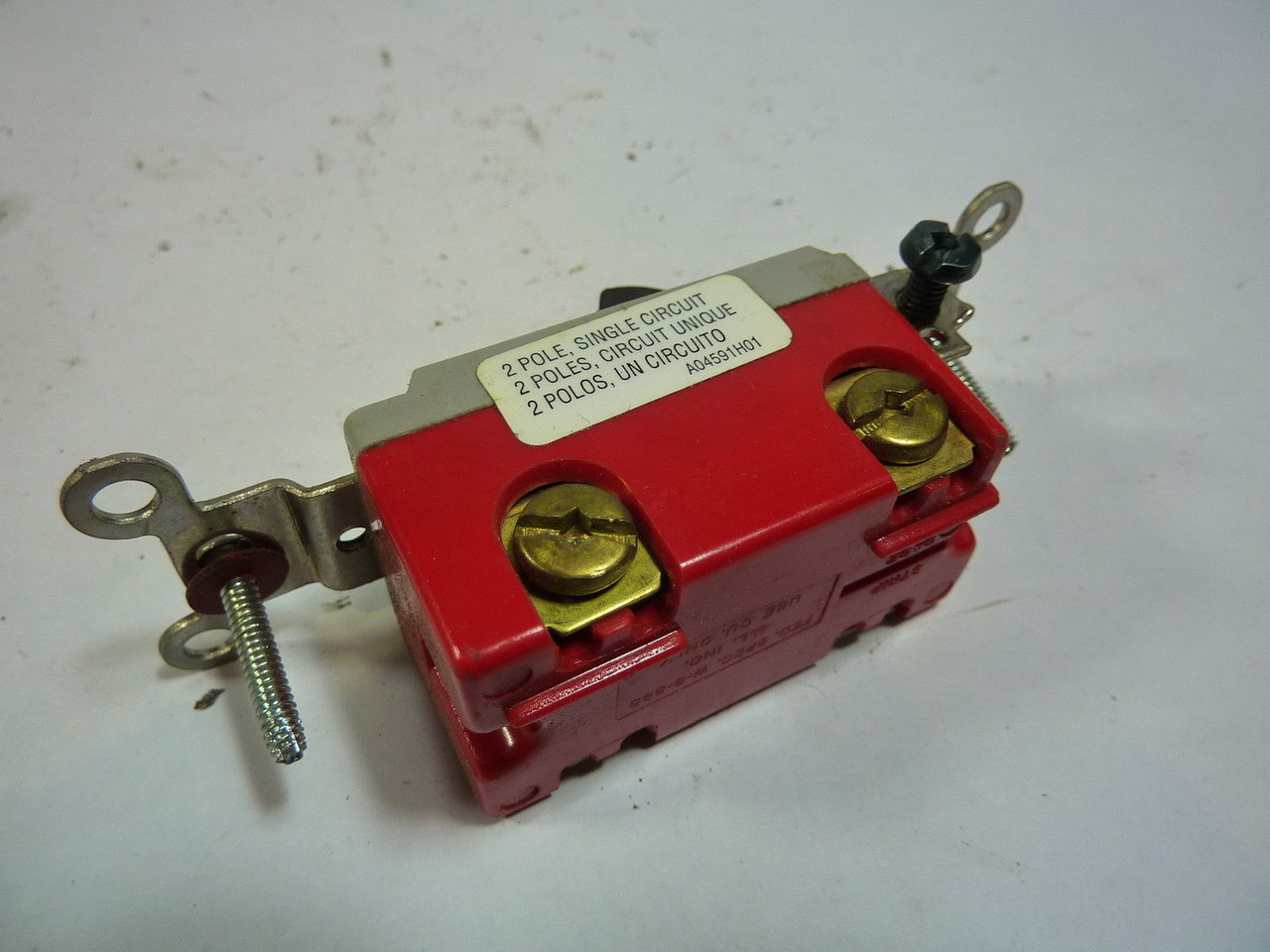 Hubbell HBL1221R Toggle Switch 20 Amp 120/277V USED