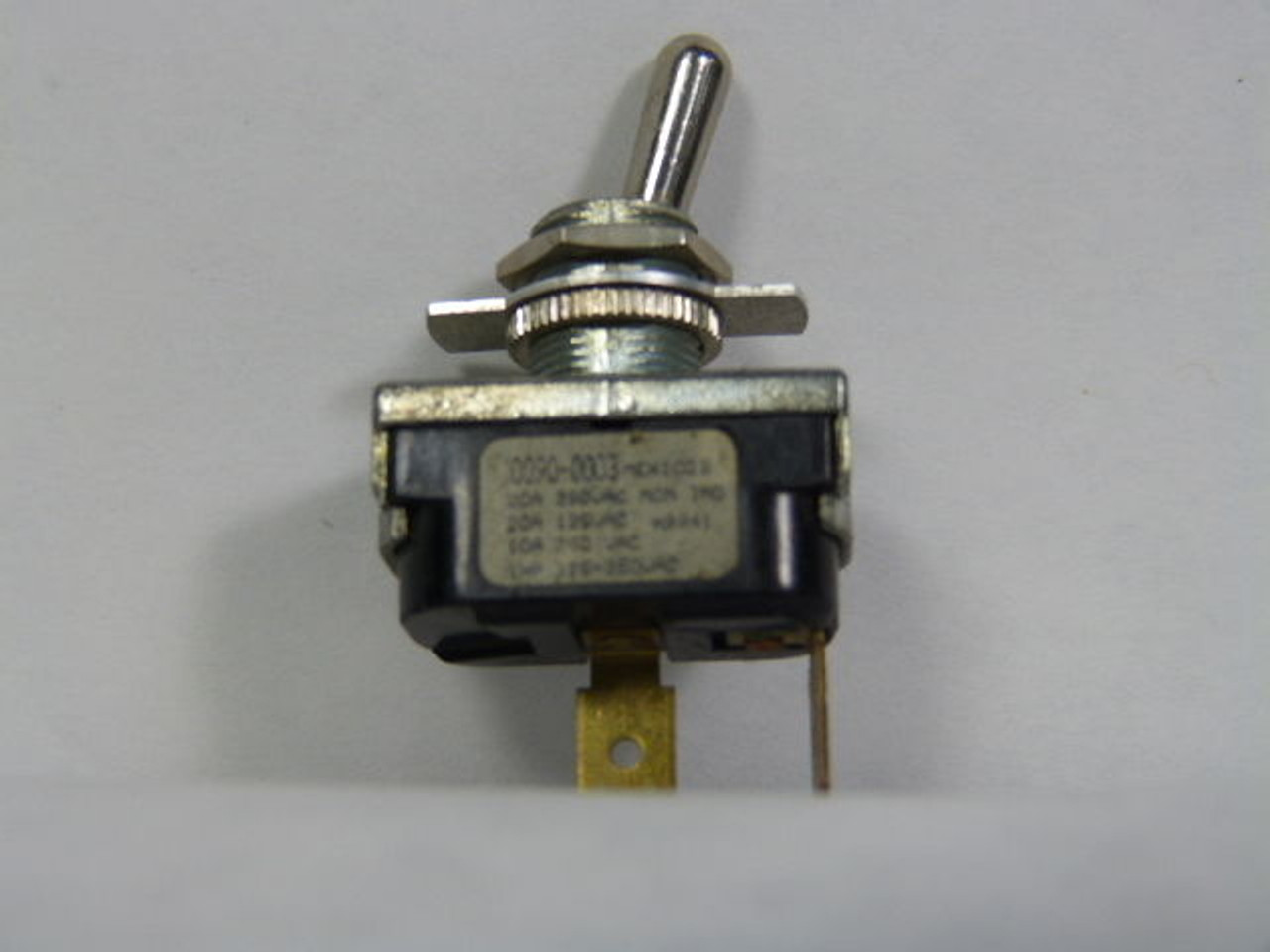 McGill 0090-0003 250V 10A Toggle Switch USED