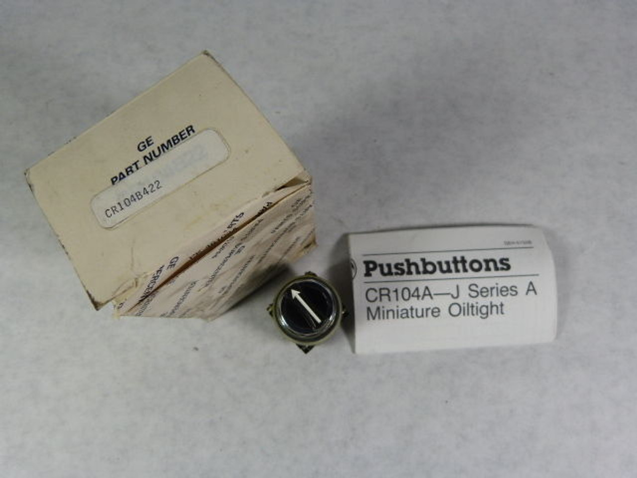 General Electric CR104B4222 Selector Switch - Black ! NEW !