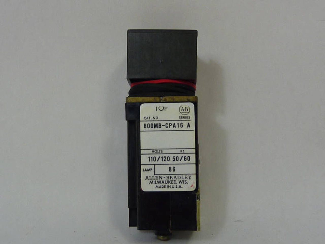 Allen-Bradley Operator Pushbutton Switch 800MB-CPA16 A USED