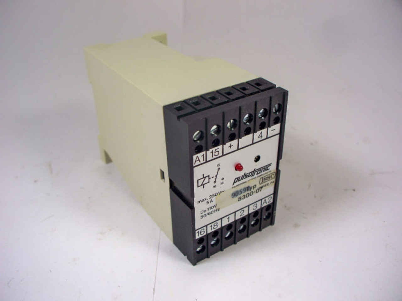 ISSC 8300-07 Mini Sensor Amplifier 5-110V Output! NEW !