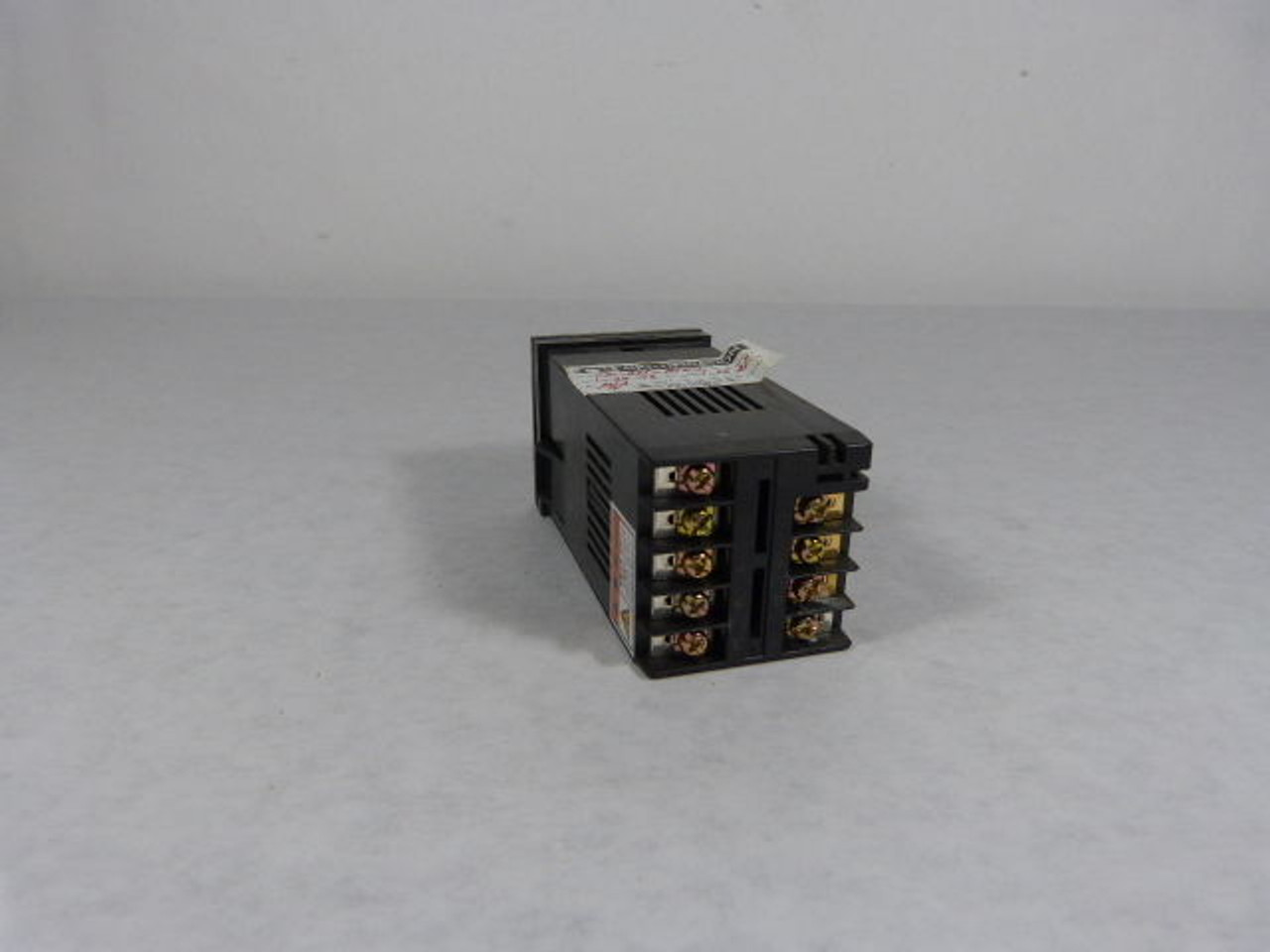 Omega CN371-P1F2 Temperature Control RTD Sensor USED