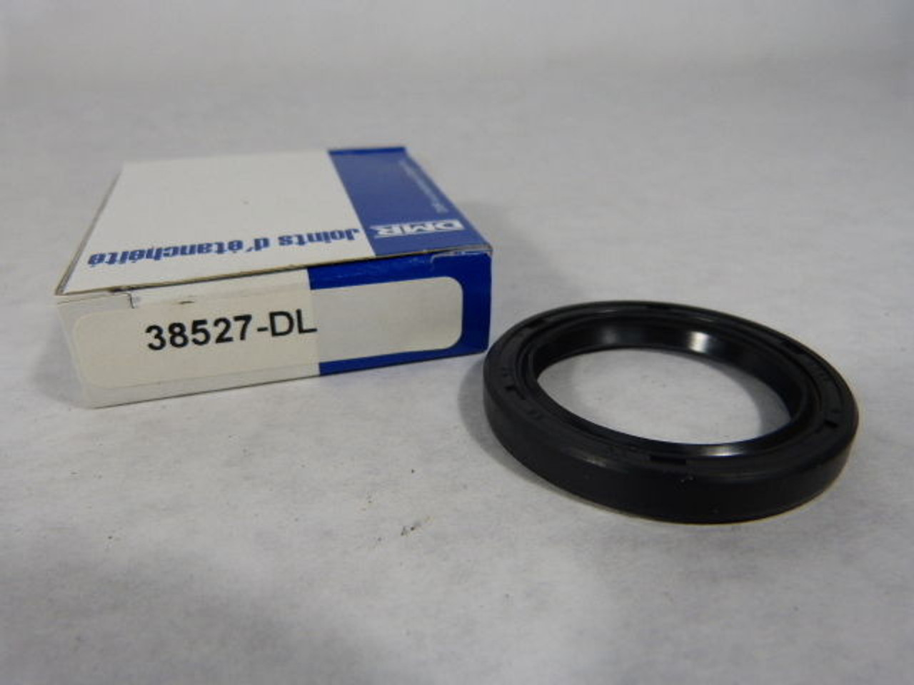 DMR 38527-DL Oil Seal ! NEW !