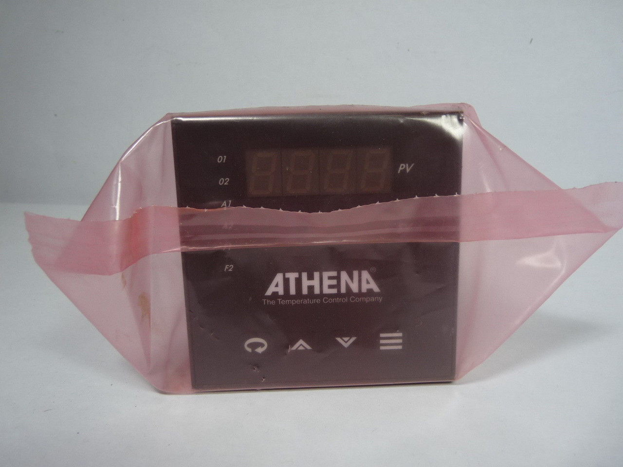 Athena 25CTBBTTB000 Temperature Controller w/ Digital Display 1/4 DIN ! NEW !