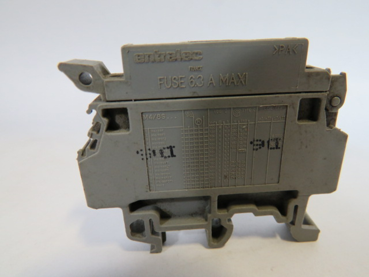 Entrelec 011566121 Terminal Block 4mm 6.3A 600V  USED