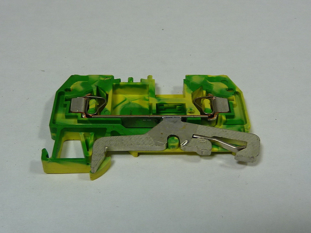 Wago 281-907 2-Conductor Ground Terminal Block 4mm 600V Green/Yellow USED