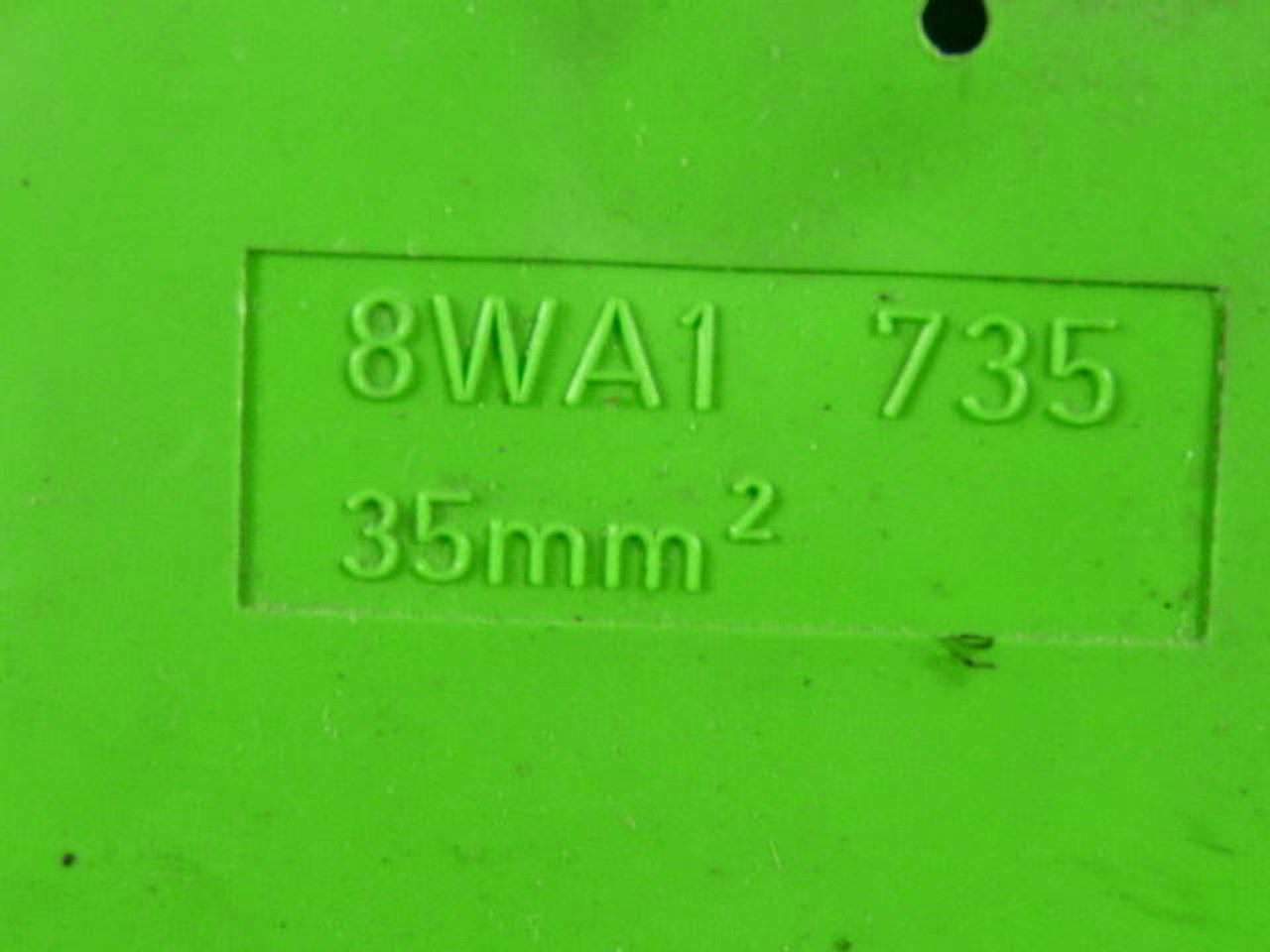 Siemens 8WA1-735 Terminal Block - Green/Yellow USED