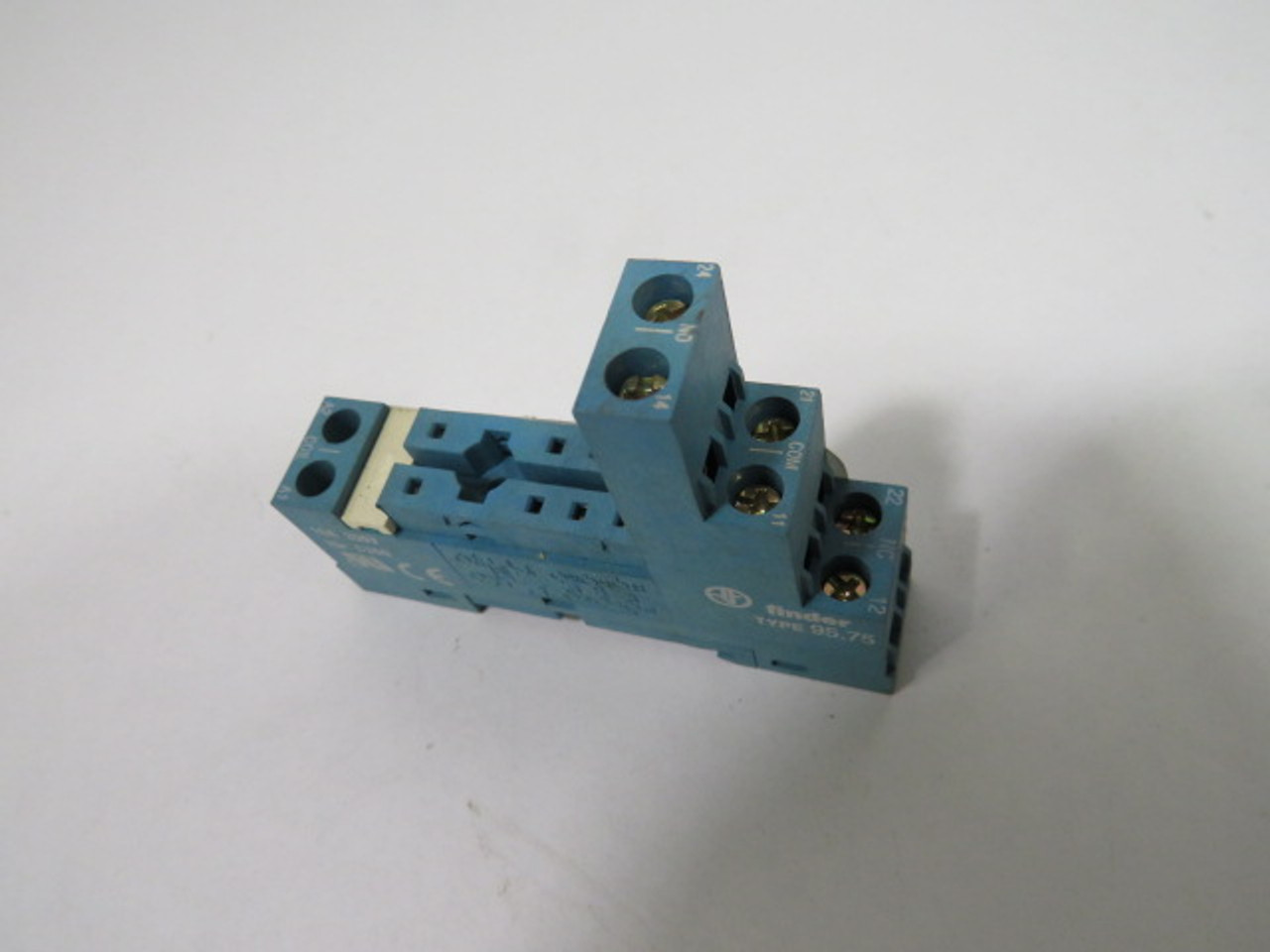 Finder 95.75 DIN Relay Socket 10A 250V USED