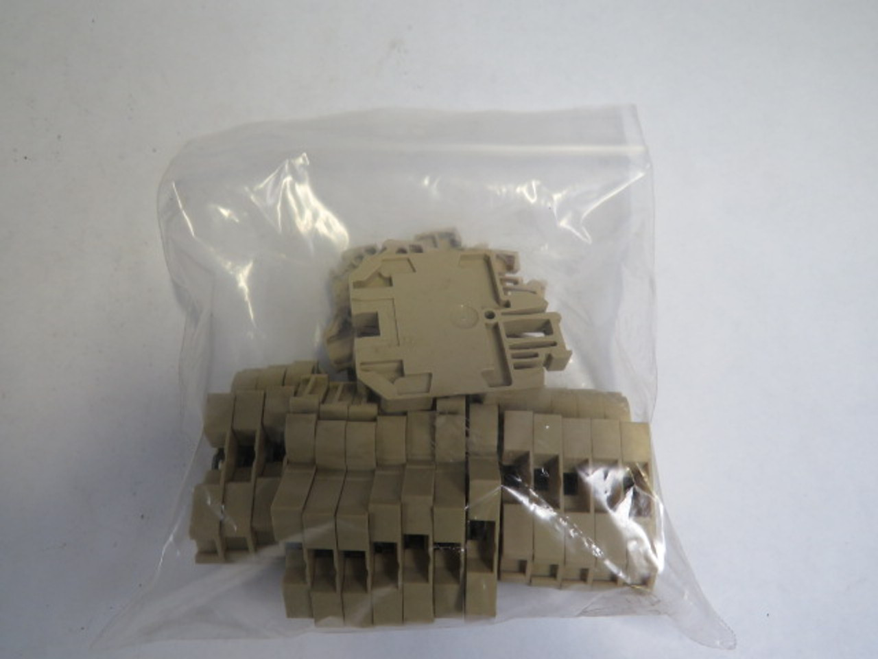 Weidmuller SAK-4 Terminal Block Lot of 20 BEIGE 1716240000 USED