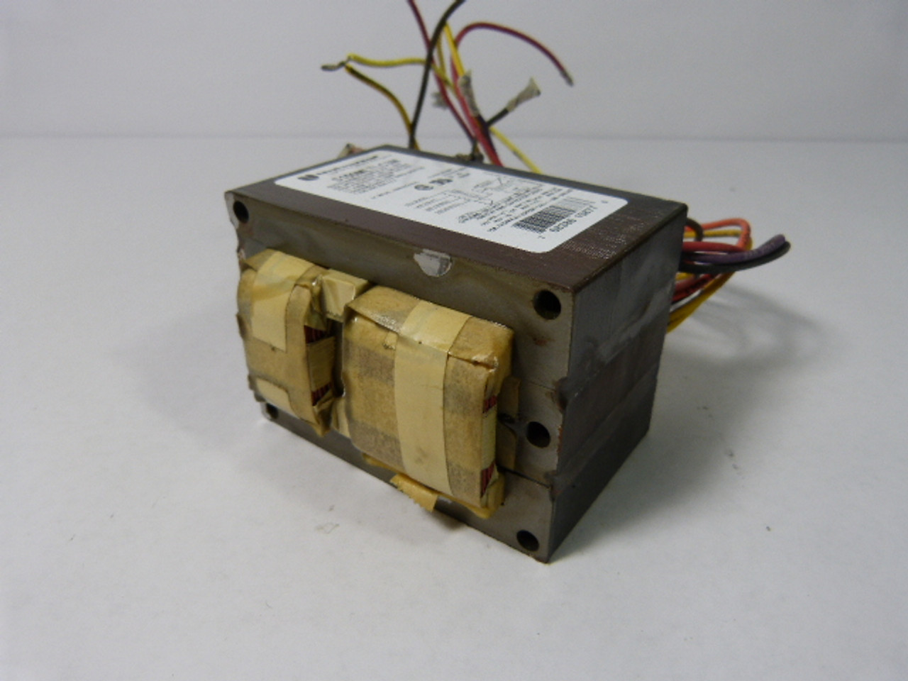 Universal S150MLTLC3M Autotransformer 120/208/240/277V ! USED !