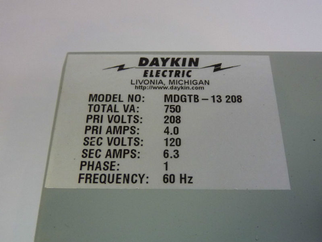 Daykin MDGTB-13-208 Transformer Disconnect 208V USED