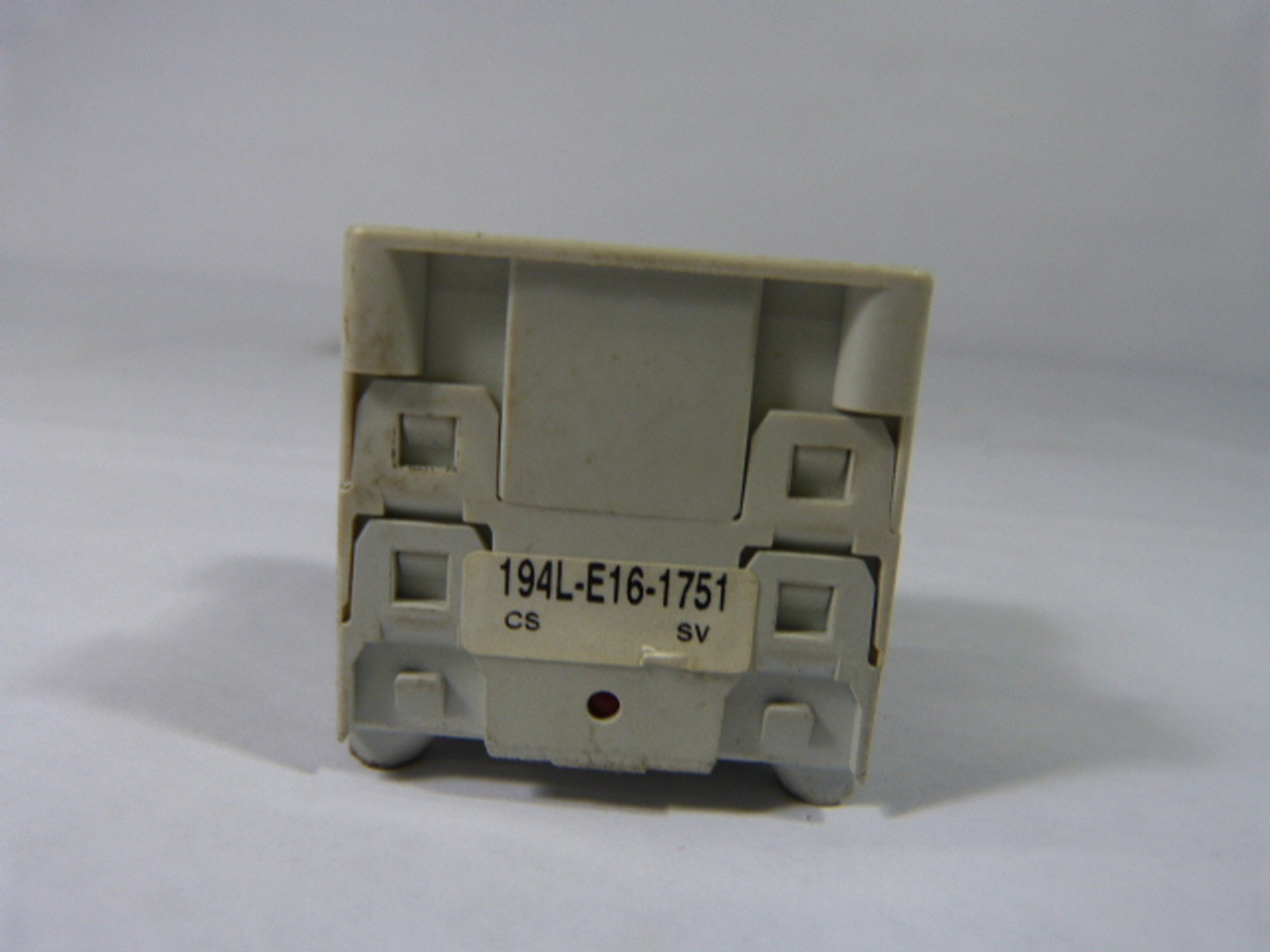 Allen-Bradley 194L-E16-1751 Load Switch Base 16amp 1 Pole Off/On USED