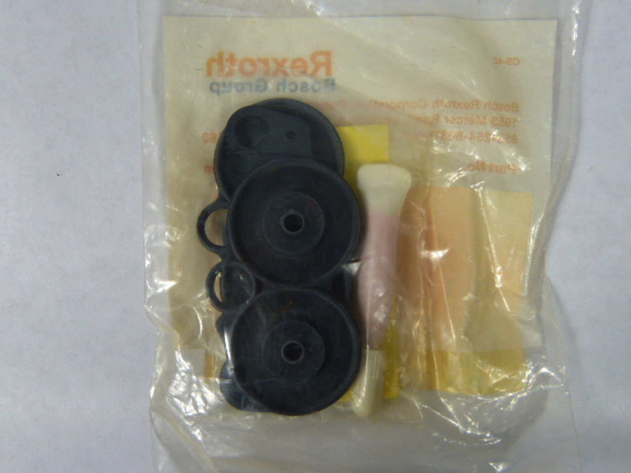 Rexroth P-067916-00000 Repair Kit for Solenoid Valve ! NWB !