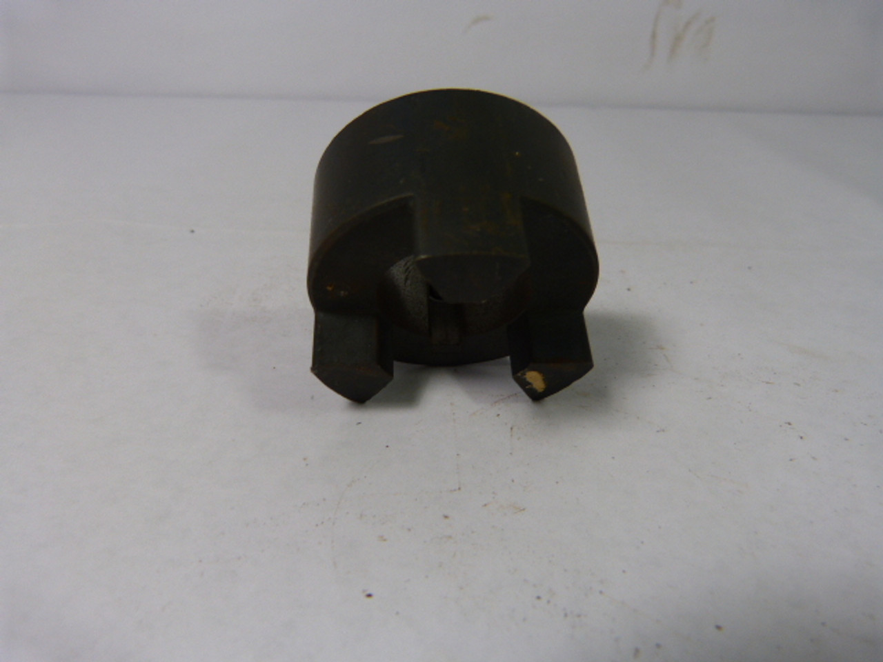 TB Woods L-095-1-1/8 Jaw Coupling USED