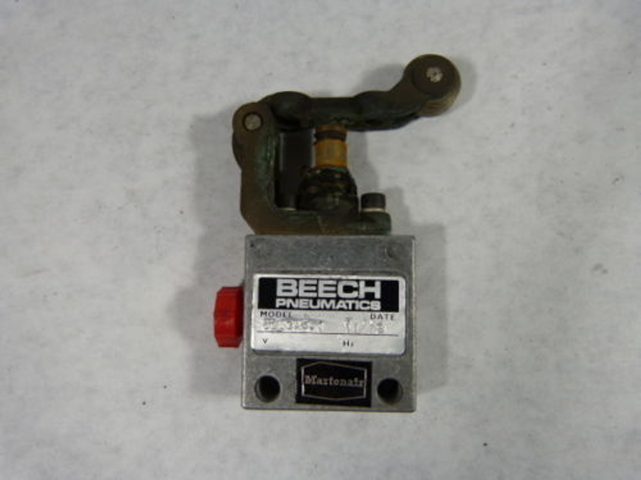 Beech Pneumatics OCLGA3-1 3-Way Pneumatic Actuator USED