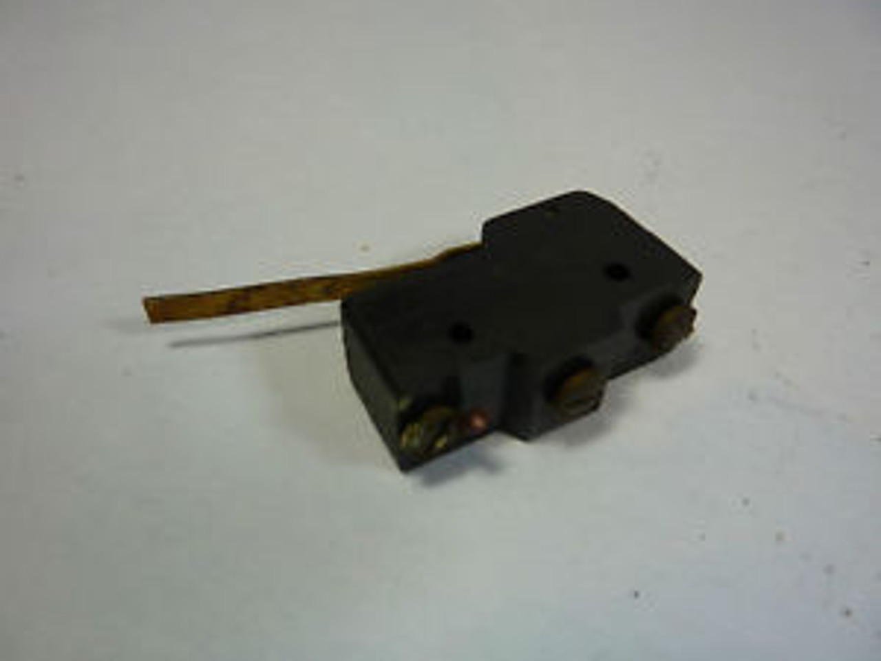 Honeywell BZ-2RW842-A2 Micro Switch Limit Switch USED