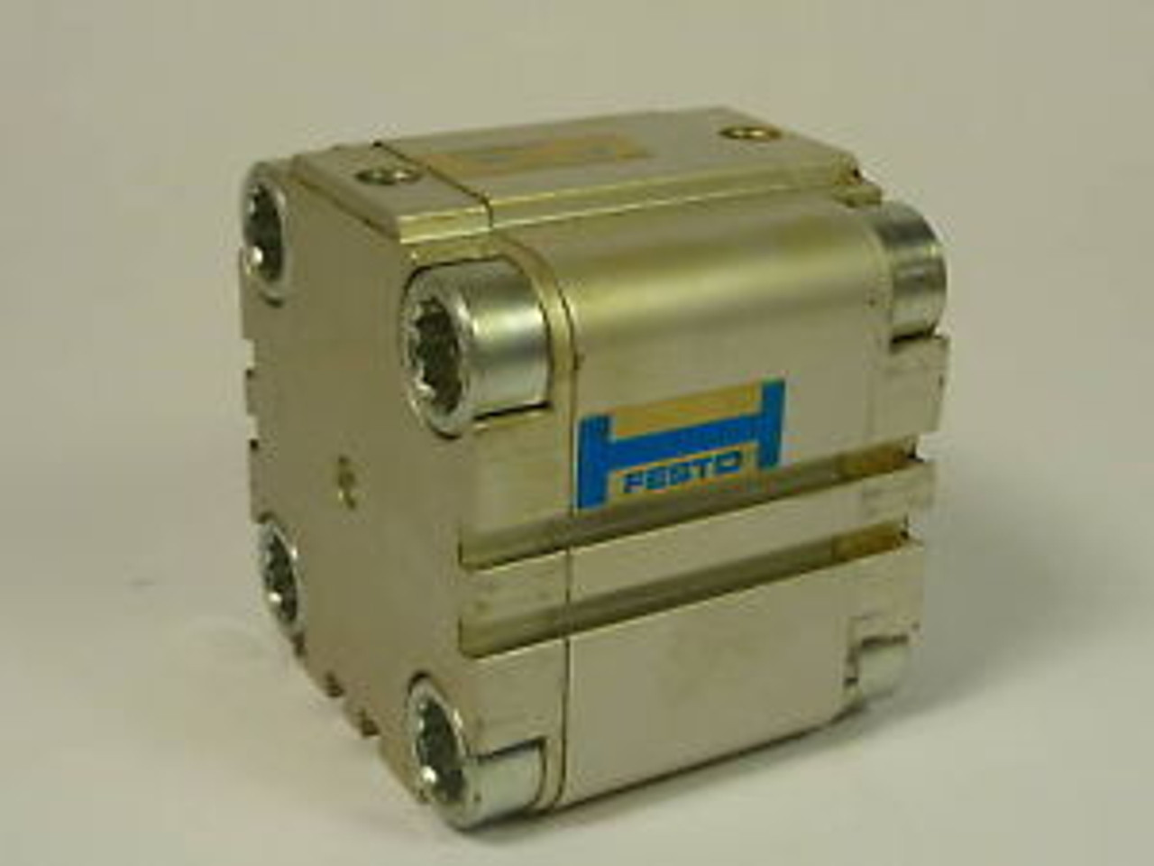 Festo Pneumatic Cylinder Compact Piston-Rod ADVU-63-30-PA USED