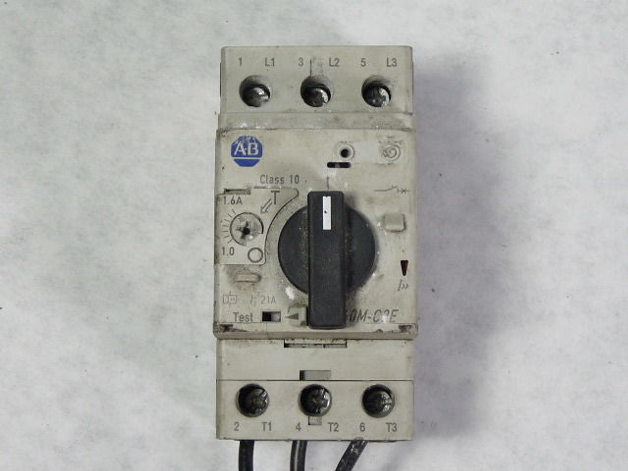 Allen-Bradley 140M-C2E-B16 Series C Circuit Breaker *Cosmetic Damage* USED