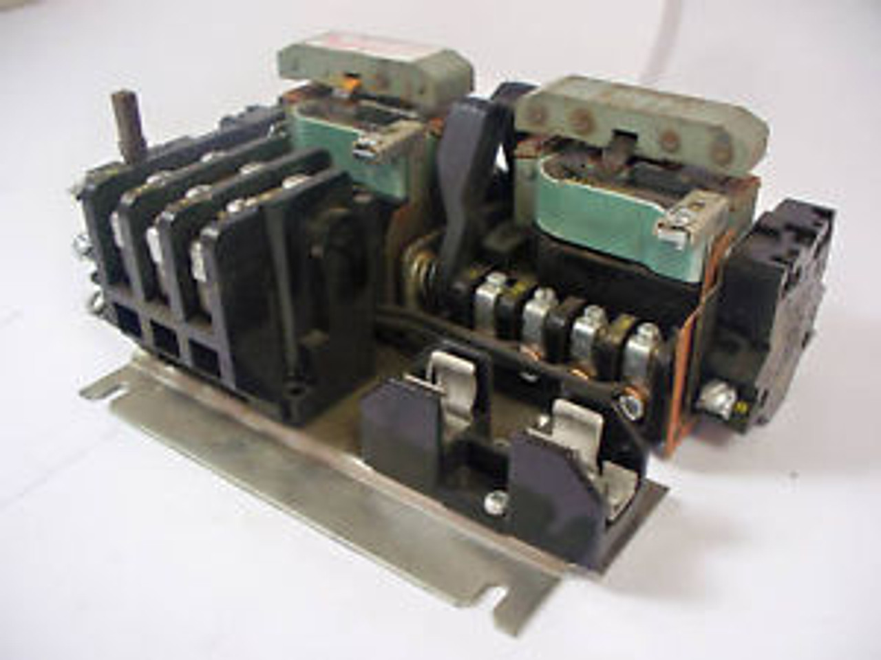 GE 20 Amp Reversing Starter CR209APO USED