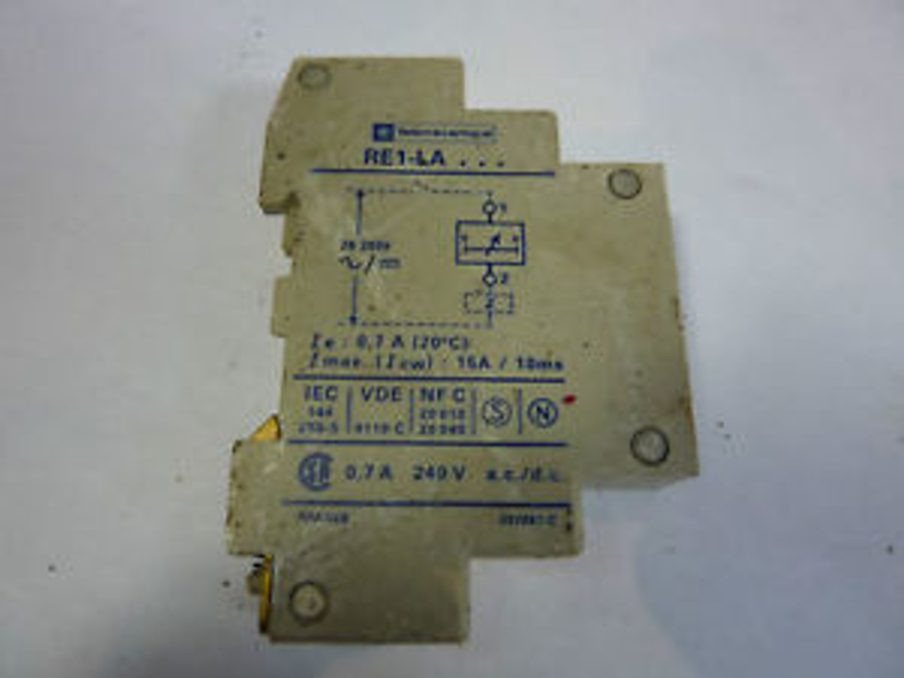 Telemecanique RE1-LA002 Time Delay Relay 0.7 Amp USED