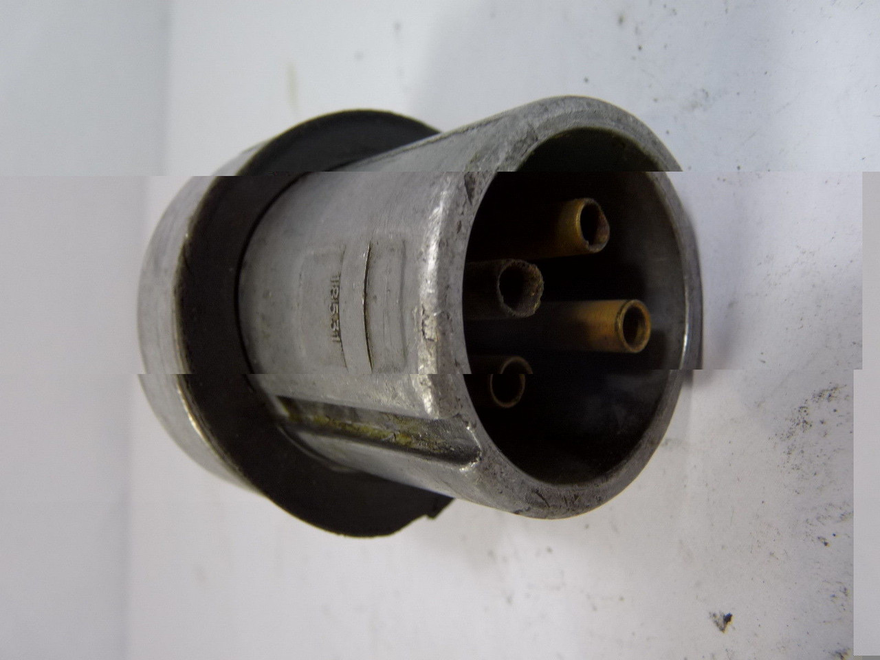 Hubbell IN430MS2 Receptacle Male 3W 3A USED