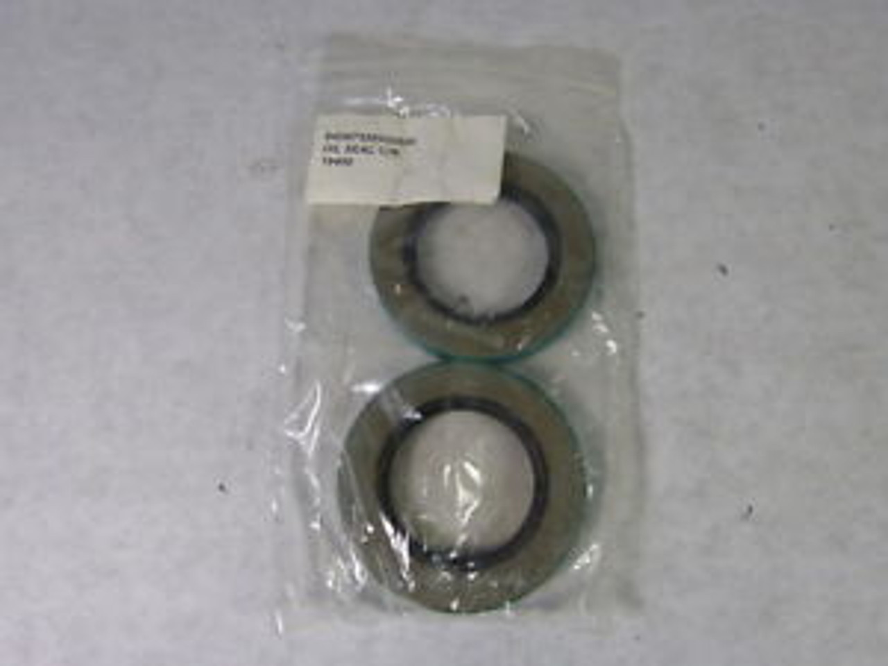 Chicago Rawhide 19400 Oil Seal Sold Individually ! NEW NO PKG !