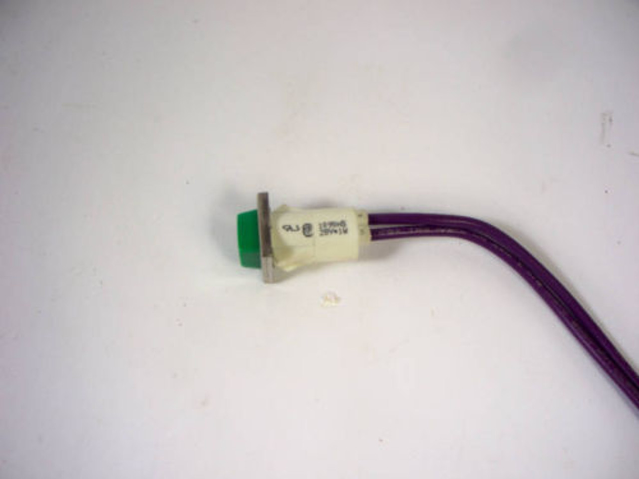 CML 28V Panel Mount Indicator Lamp 1090N5 USED