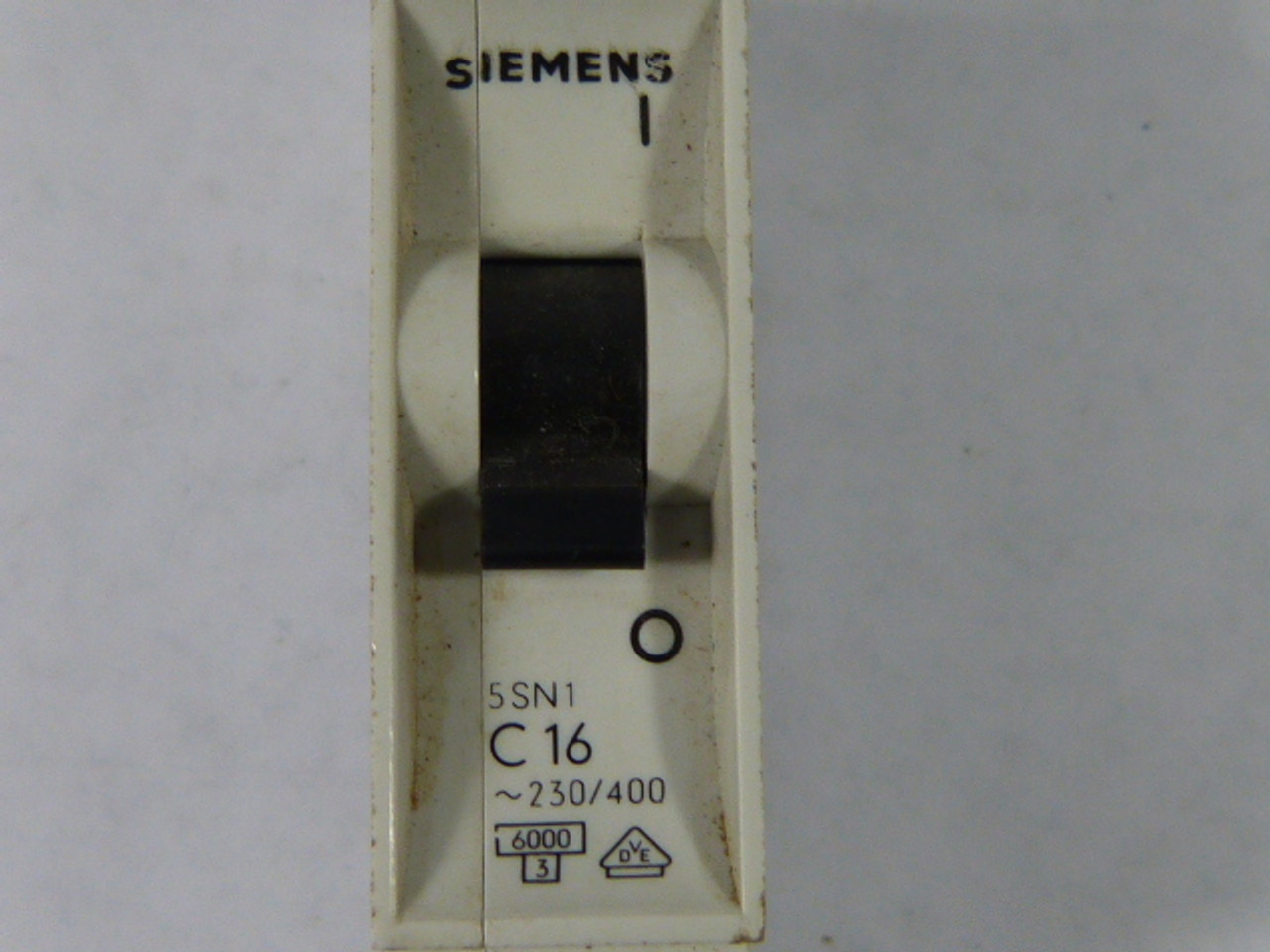 Siemens 5SN1 C16 1Pole 230/400VAC Circuit Breaker USED