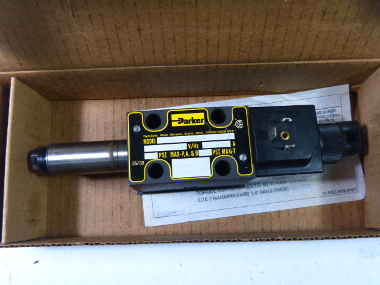 Parker D1VW001CNYWF4 Hydraulic Directional Valve ! NEW !