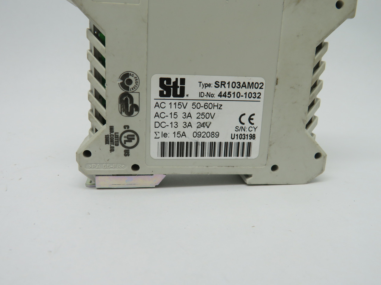 STI SR103AM02/44510-1032 Solid State Safety Relay USED