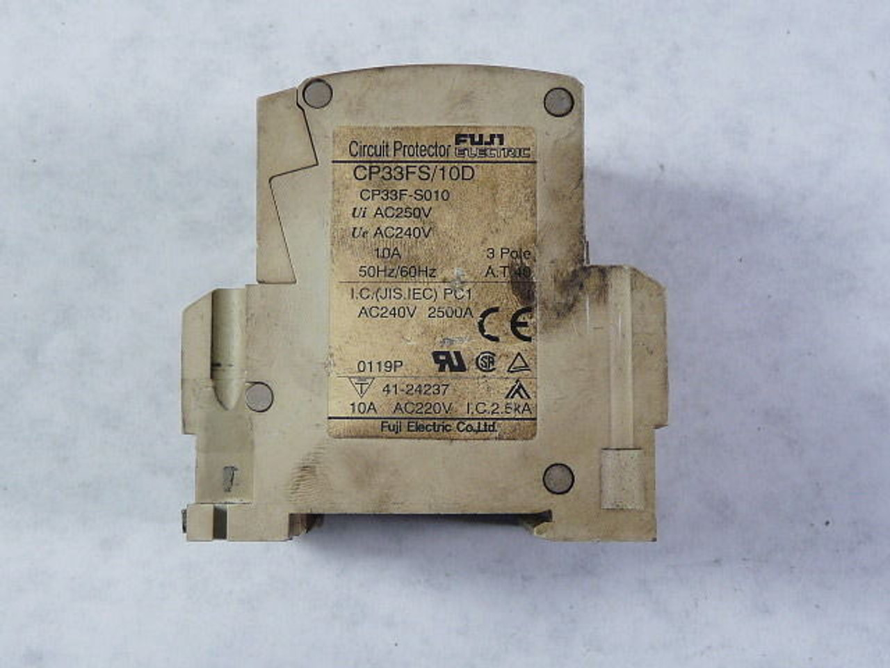 Fuji Electric CP33FS/10D CP33F-S010 Circuit Breaker 2-Pole 10A 50/60Hz USED