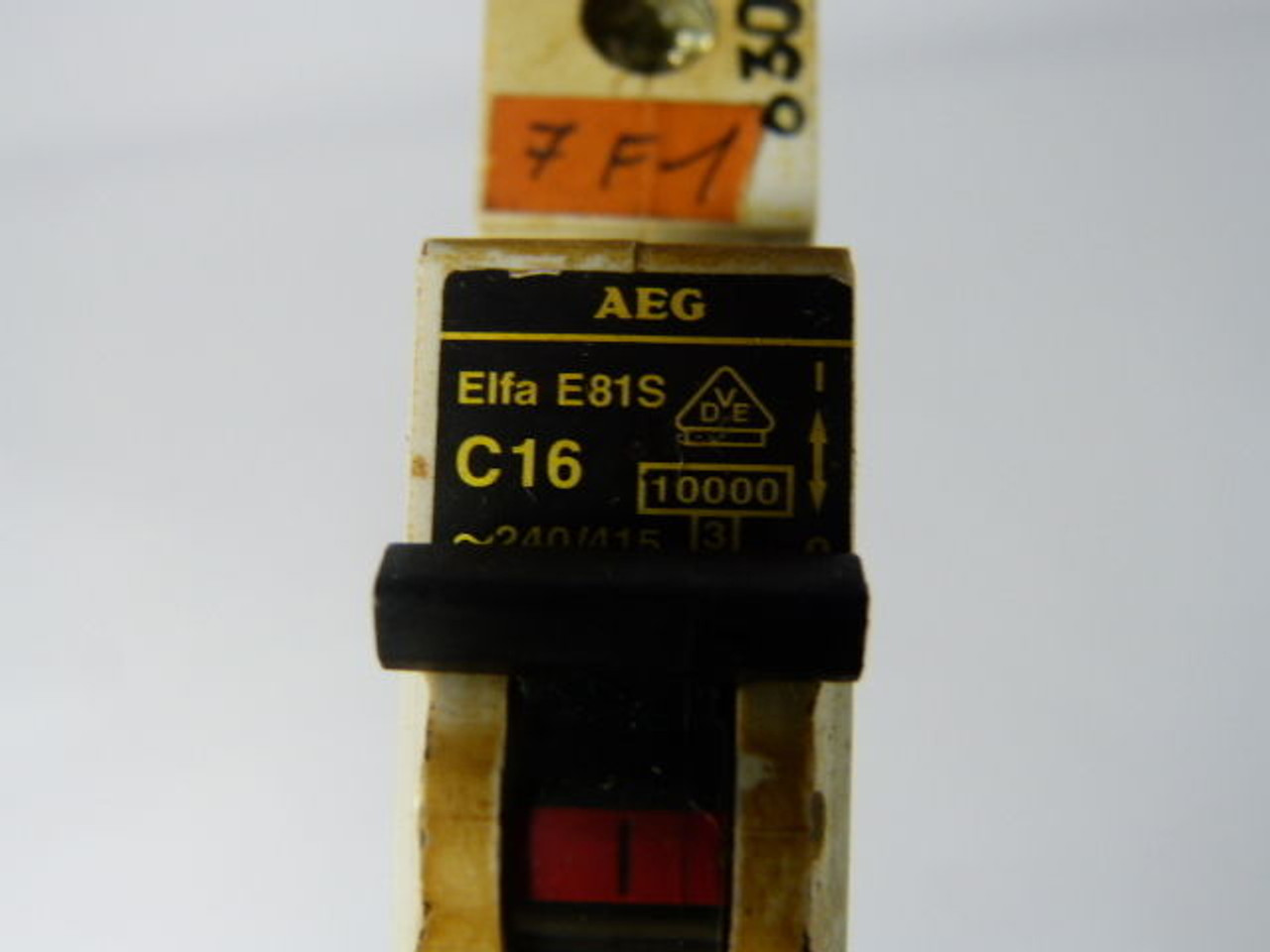 AEG E81S-C16 ME81S-C16 Miniature Circuit Breaker 16A 1-Pole 230/400VAC USED