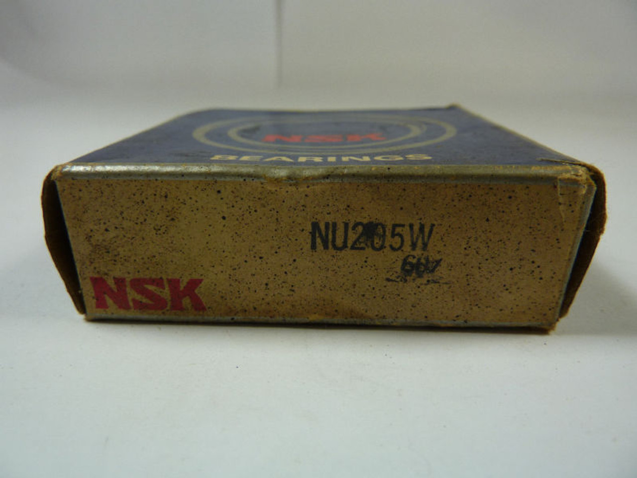 NSK NU205W Single Row Roller Bearing ! NEW !