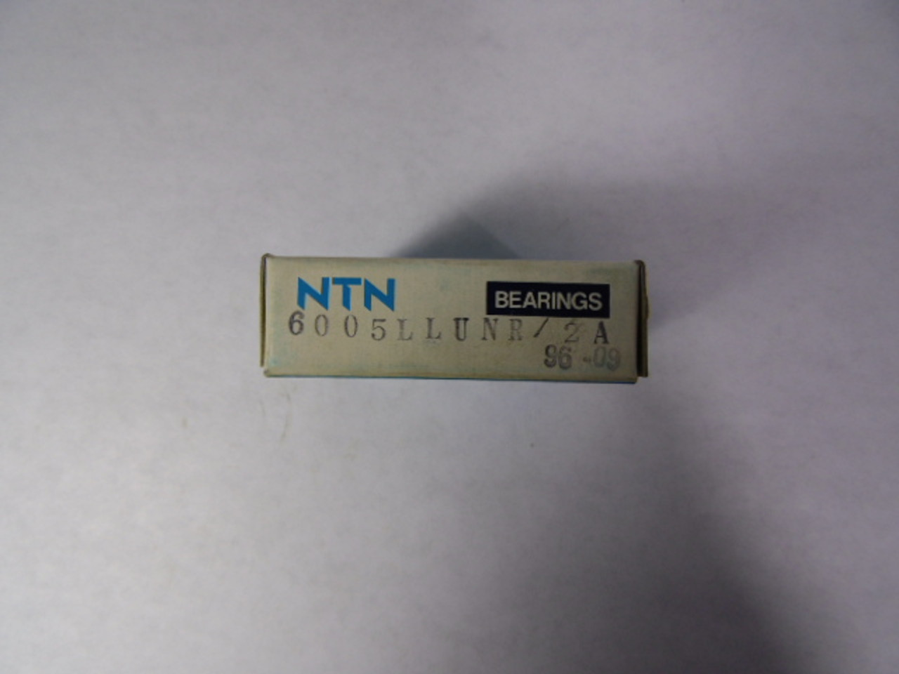 NTN 6005LLUNR/2A Single Row Radial Ball Bearing with Snap Ring 25x47x12mm ! NEW !