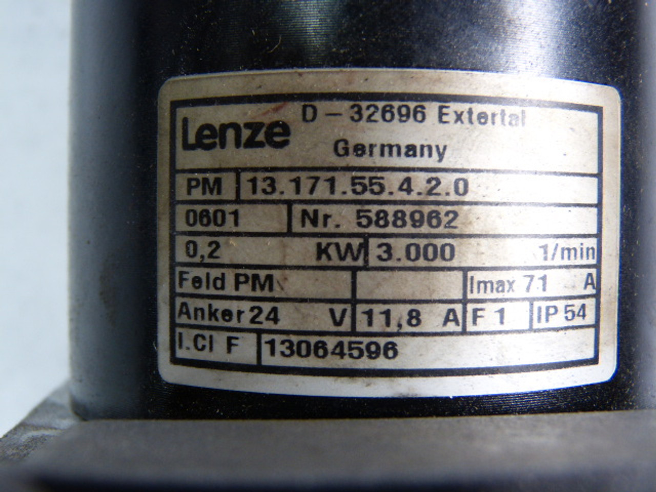 Lenze 13.171.55.4.2.0 Servo Motor 3.000RPM 24V C/W Gearbox 15:1 Ratio USED