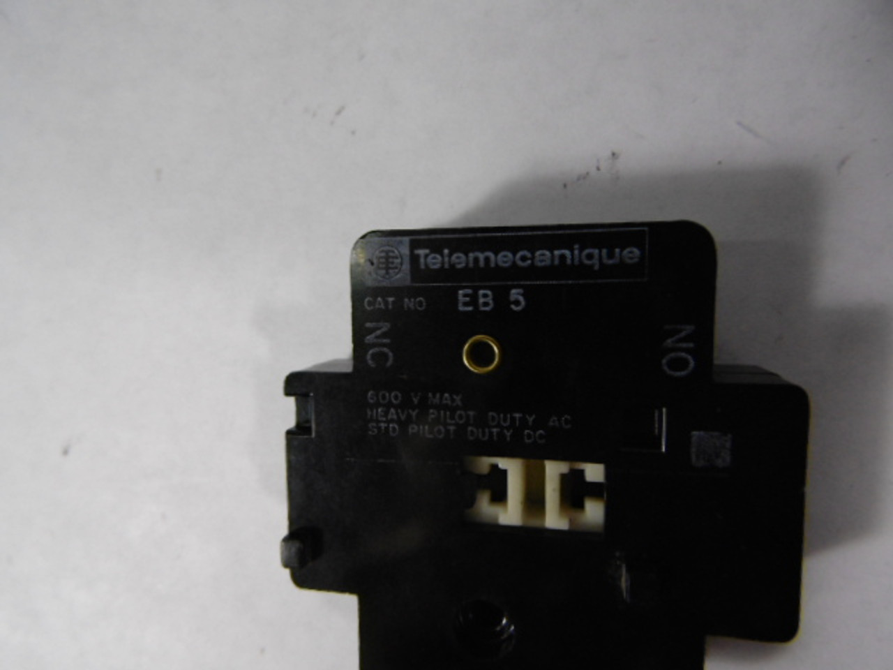 Telemecanique EB5 Auxiliary Contact 1NC 1NO 600V USED