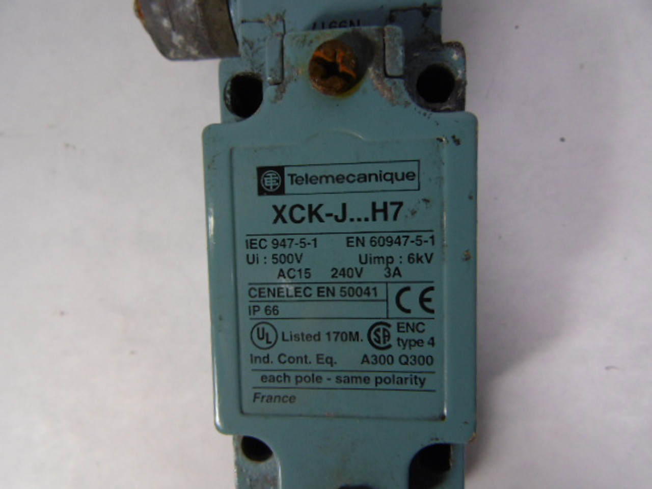 Telemecanique ZCK-J404H7 Limit Switch Body ! AS IS !