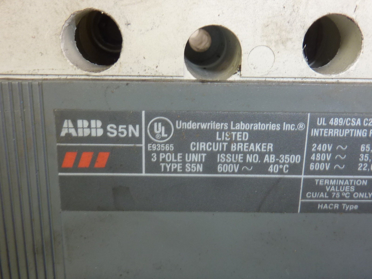 ABB SACES5 S5N3300 3-Pole Circuit Breaker 300A 600V USED