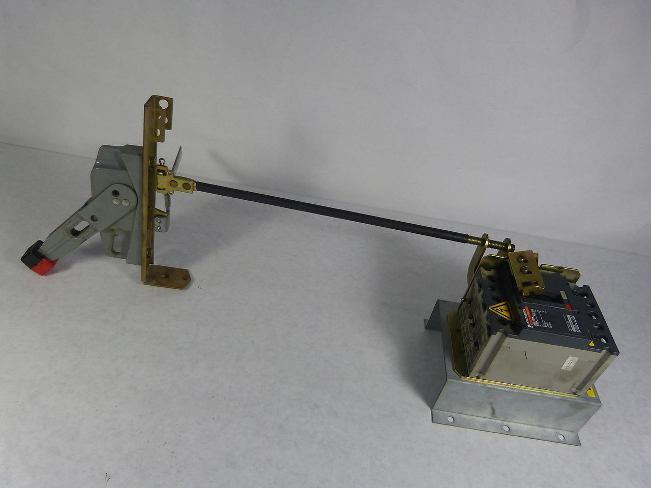 Merlin Gerlin NSC100N 3-Pole Circuit Breaker w/ Disconnect 16A 750V USED